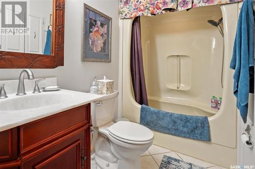 217 Delayen Place, Saskatoon, SK - Indoor Photo Showing Bathroom