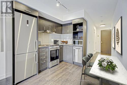 Ph105 - 219 Dundas Street E, Toronto, ON - Indoor Photo Showing Kitchen With Upgraded Kitchen