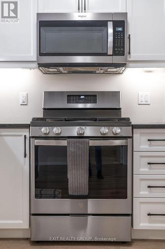 36 Covington Crescent, Belleville, ON - Indoor Photo Showing Kitchen