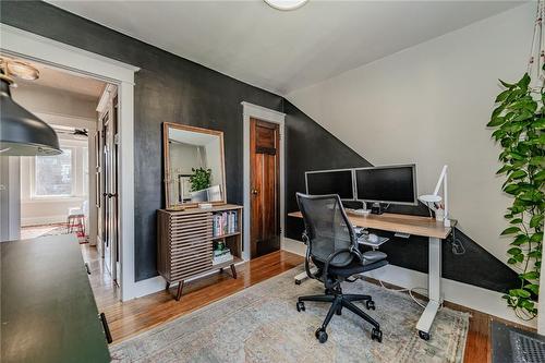 94 Holton Avenue S, Hamilton, ON - Indoor Photo Showing Office