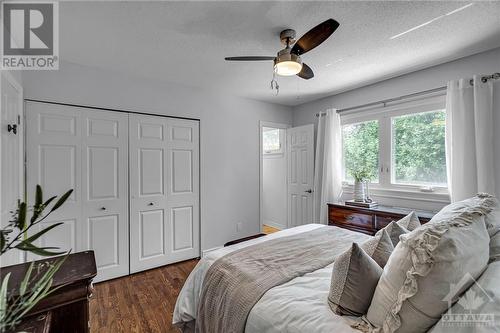 1011 Pinewood Crescent, Ottawa, ON - Indoor Photo Showing Bedroom