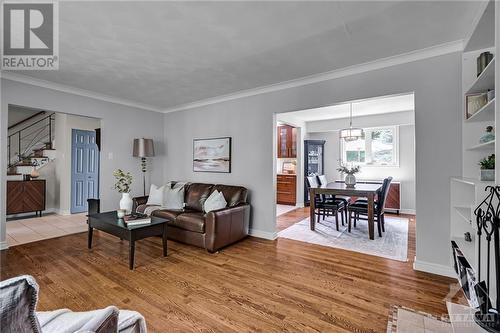 1011 Pinewood Crescent, Ottawa, ON - Indoor Photo Showing Living Room
