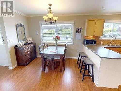 6990 Terrace Street, Powell River, BC - Indoor Photo Showing Dining Room