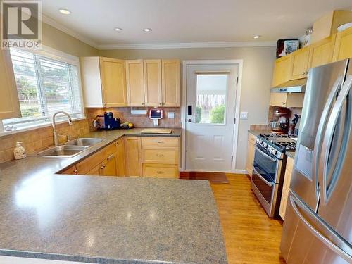 6990 Terrace Street, Powell River, BC - Indoor Photo Showing Kitchen With Double Sink