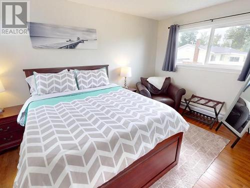 6990 Terrace Street, Powell River, BC - Indoor Photo Showing Bedroom