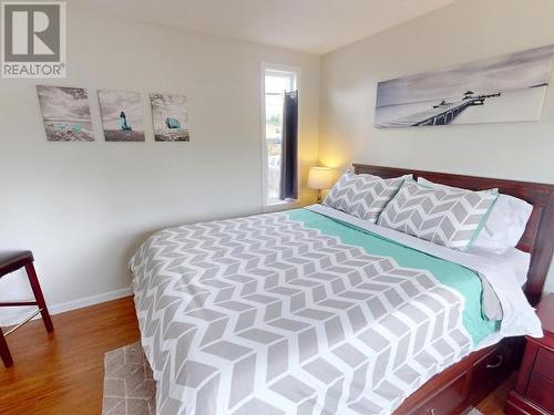 6990 Terrace Street, Powell River, BC - Indoor Photo Showing Bedroom