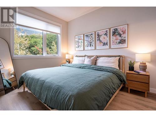 1233 Douglas Street, Revelstoke, BC - Indoor Photo Showing Bedroom