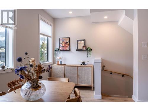 1235 Douglas Street, Revelstoke, BC - Indoor Photo Showing Dining Room