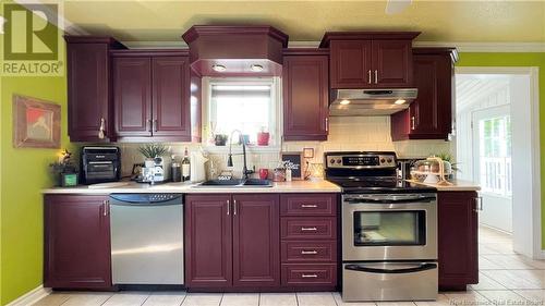 677 Rue Principale, Petit-Rocher, NB - Indoor Photo Showing Kitchen