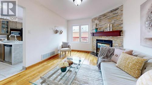 4657 Antelope Crescent, Mississauga, ON - Indoor Photo Showing Living Room With Fireplace