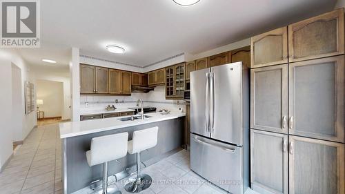 4657 Antelope Crescent, Mississauga, ON - Indoor Photo Showing Kitchen With Double Sink