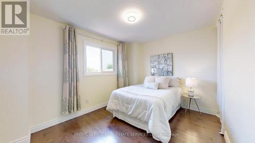 4657 Antelope Crescent, Mississauga, ON - Indoor Photo Showing Bedroom