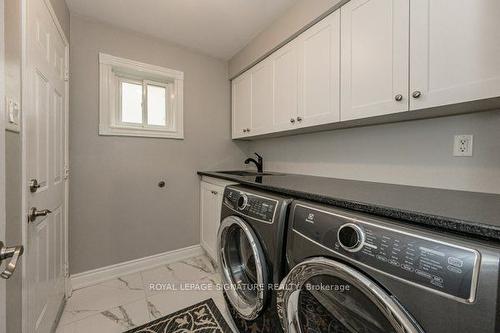 12 Hayloft Crt, Brampton, ON - Indoor Photo Showing Laundry Room