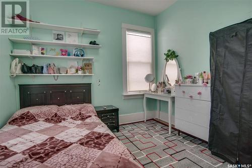729 9Th Street E, Saskatoon, SK - Indoor Photo Showing Bedroom