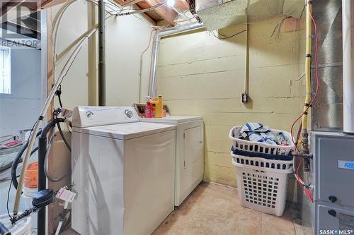 1956 Reynolds Street, Regina, SK - Indoor Photo Showing Laundry Room