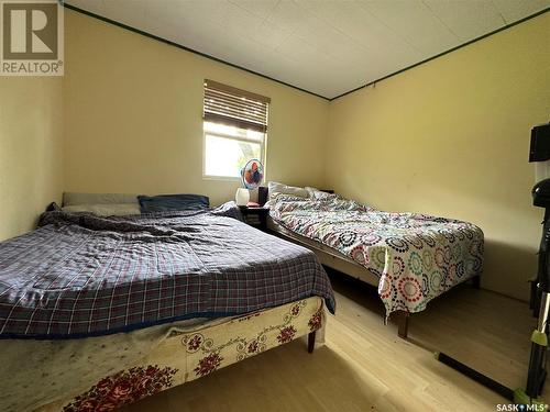 28 Oak Bay, Round Lake, SK - Indoor Photo Showing Bedroom