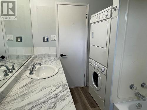 465 Donhauser Road, Kelowna, BC - Indoor Photo Showing Laundry Room