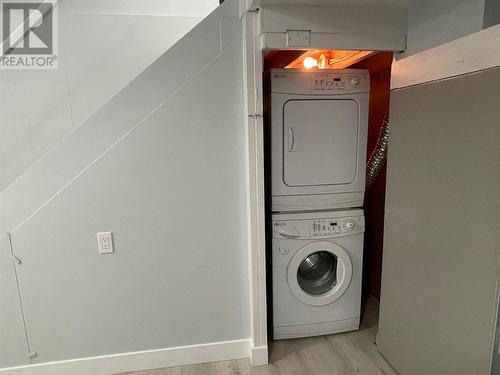 465 Donhauser Road, Kelowna, BC - Indoor Photo Showing Laundry Room