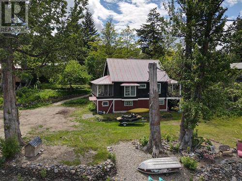 2415 Blind Bay Road, Blind Bay, BC - Outdoor