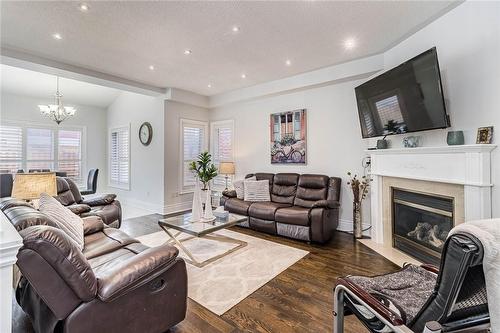 3562 Aquinas Avenue, Mississauga, ON - Indoor Photo Showing Living Room With Fireplace