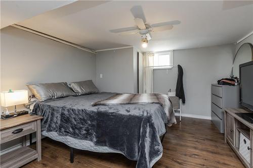 104 Rosedale Avenue, Hamilton, ON - Indoor Photo Showing Bedroom