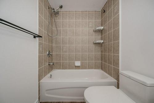 446 Beach Boulevard, Hamilton, ON - Indoor Photo Showing Bathroom