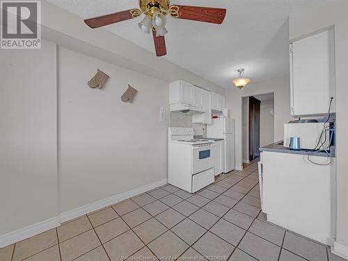 150 Park Street West Unit# 716, Windsor, ON - Indoor Photo Showing Kitchen