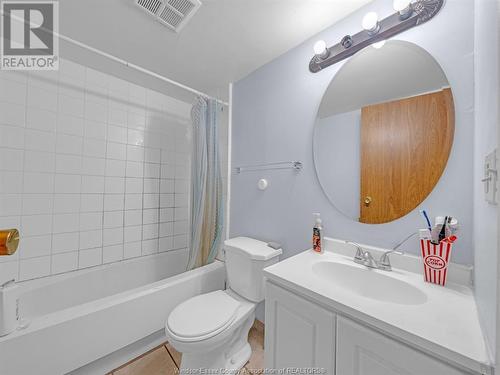 150 Park Street West Unit# 716, Windsor, ON - Indoor Photo Showing Bathroom