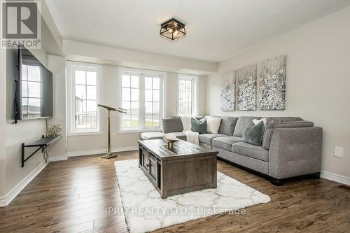 38 - 420 Linden Drive, Cambridge, ON - Indoor Photo Showing Living Room