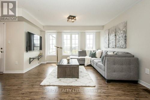 38 - 420 Linden Drive, Cambridge, ON - Indoor Photo Showing Living Room