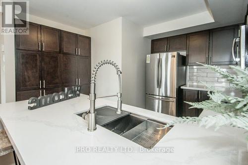 38 - 420 Linden Drive, Cambridge, ON - Indoor Photo Showing Kitchen With Double Sink