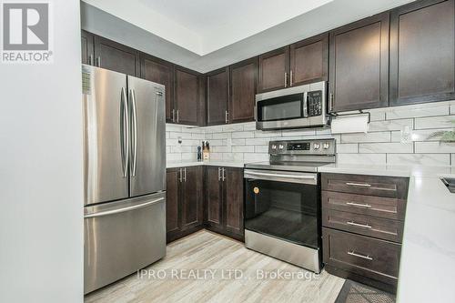 38 - 420 Linden Drive, Cambridge, ON - Indoor Photo Showing Kitchen With Stainless Steel Kitchen