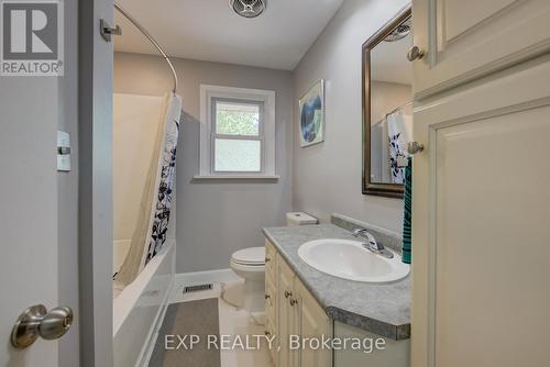 43 George Street S, Minto, ON - Indoor Photo Showing Bathroom