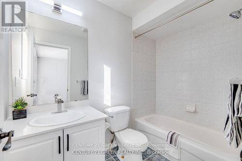 607 Willmott Crescent, Milton, ON - Indoor Photo Showing Bathroom