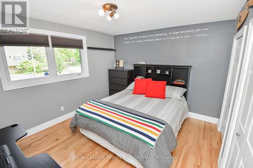 4504 Hawthorne Drive, Burlington, ON - Indoor Photo Showing Bedroom