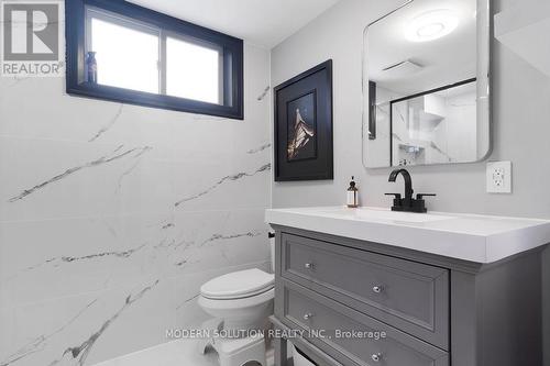 82 Shea Crescent, Kitchener, ON - Indoor Photo Showing Bathroom