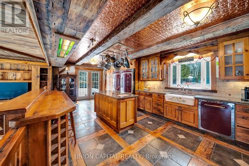 3135 Theatre Road N, Hamilton Township, ON - Indoor Photo Showing Kitchen