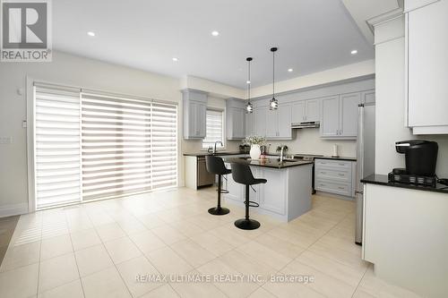 151 Ballantyne Boulevard, Vaughan (Vellore Village), ON - Indoor Photo Showing Kitchen With Upgraded Kitchen