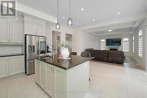 151 Ballantyne Boulevard, Vaughan (Vellore Village), ON - Indoor Photo Showing Kitchen With Upgraded Kitchen