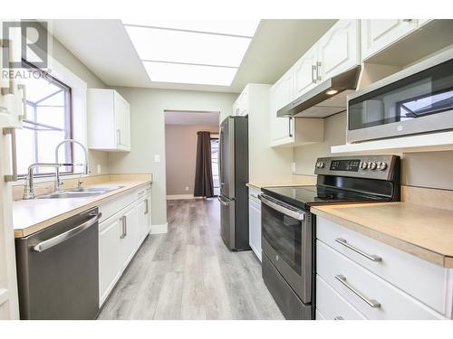 5205 Oleander Drive, Osoyoos, BC - Indoor Photo Showing Kitchen With Double Sink