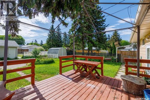 27 Grosvenor Crescent, Saskatoon, SK - Outdoor With Deck Patio Veranda