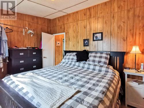 2522 Spout Lake Road, Lac La Hache, BC - Indoor Photo Showing Bedroom