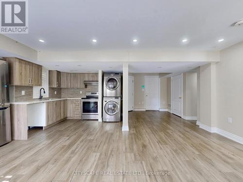 4 Ingleside Road, Brampton (Credit Valley), ON - Indoor Photo Showing Kitchen