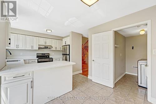 21 Axelrod Avenue, Brampton, ON - Indoor Photo Showing Kitchen