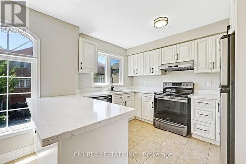 21 Axelrod Avenue, Brampton, ON - Indoor Photo Showing Kitchen