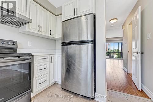 21 Axelrod Avenue, Brampton, ON - Indoor Photo Showing Kitchen