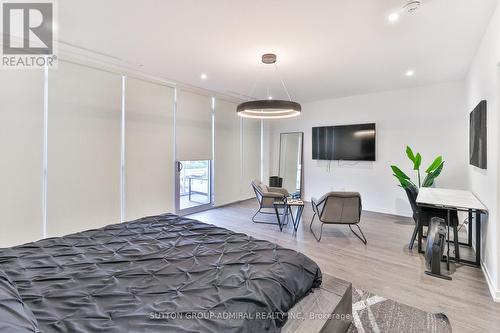 3658 Ferretti Court, Innisfil, ON - Indoor Photo Showing Bedroom