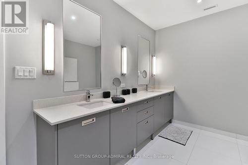 3658 Ferretti Court, Innisfil, ON - Indoor Photo Showing Bathroom