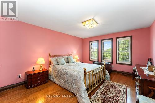 415 Wycliffe Avenue, Vaughan, ON - Indoor Photo Showing Bedroom