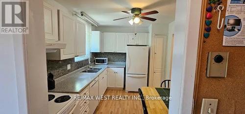 9 - 115 Henderson Avenue, Markham, ON - Indoor Photo Showing Kitchen With Double Sink